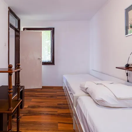 Apartament With Wifi Klenovica, Novi Vinodolski - 5530 *